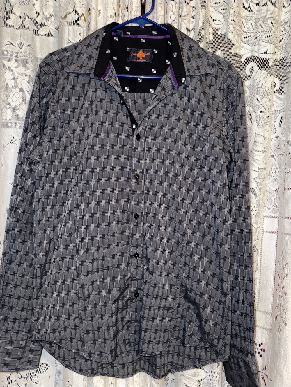 Men's Casual Button-Down Shirt in Gray Pattern